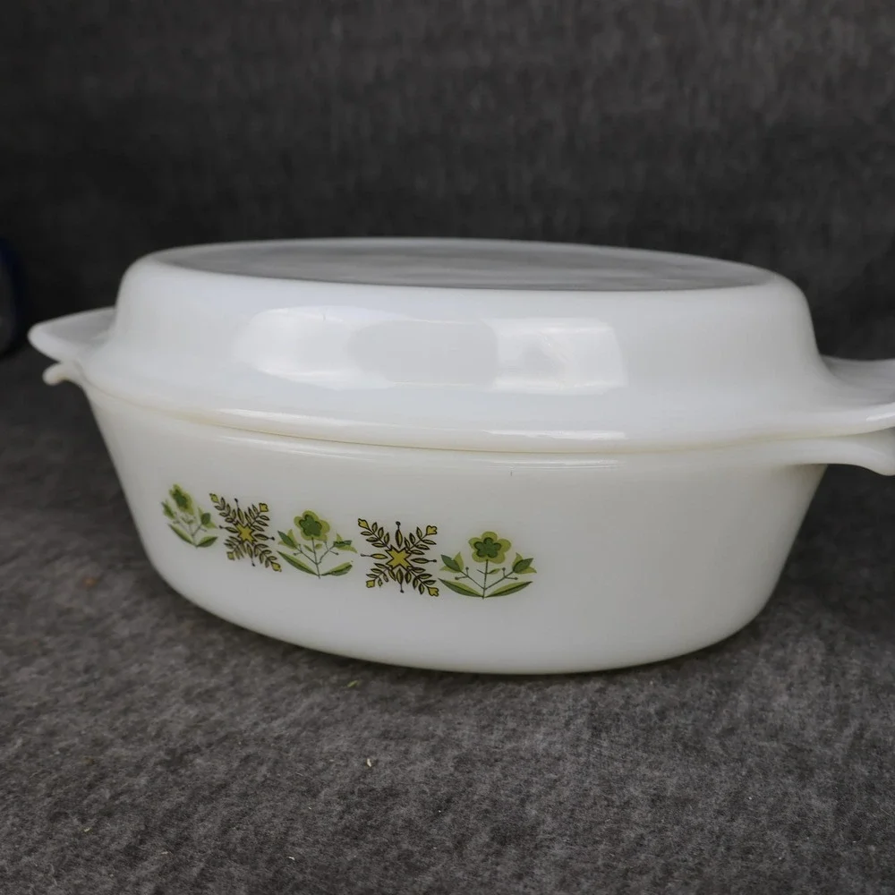 Vintage Fire-King White Oval Casserole Dish 433 1.5 Qt Glass Ovenware USA 11x9